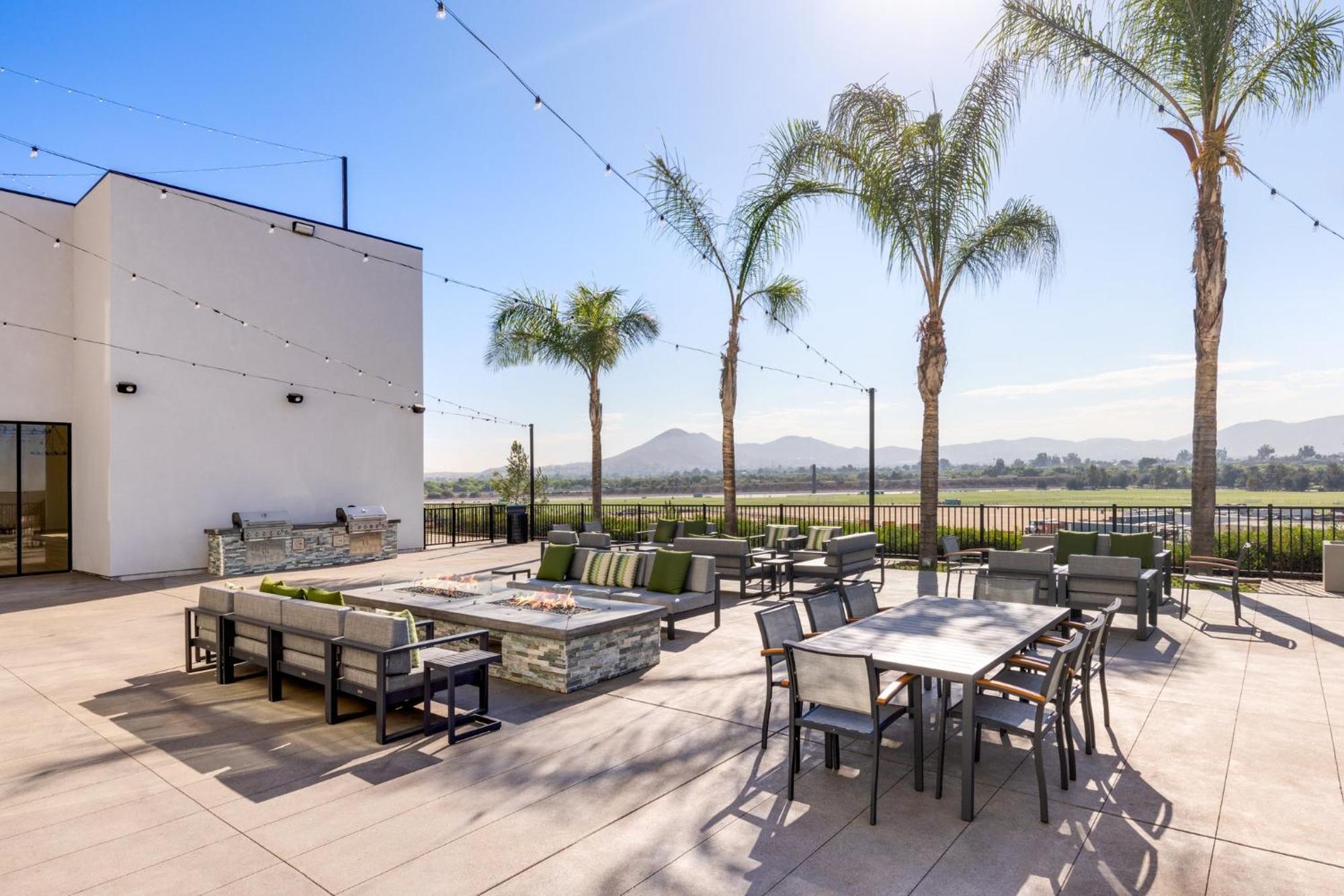 Staybridge Suites Eastvale - Norco By Ihg Екстер'єр фото